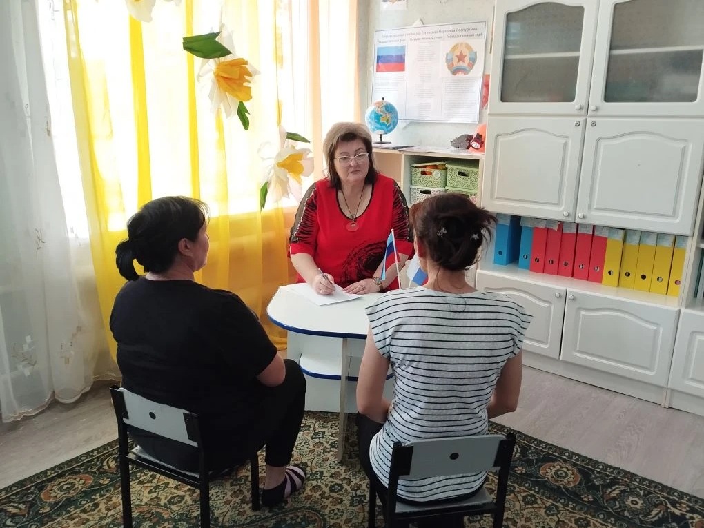 Круглый стол на тему «Любить как родного».
